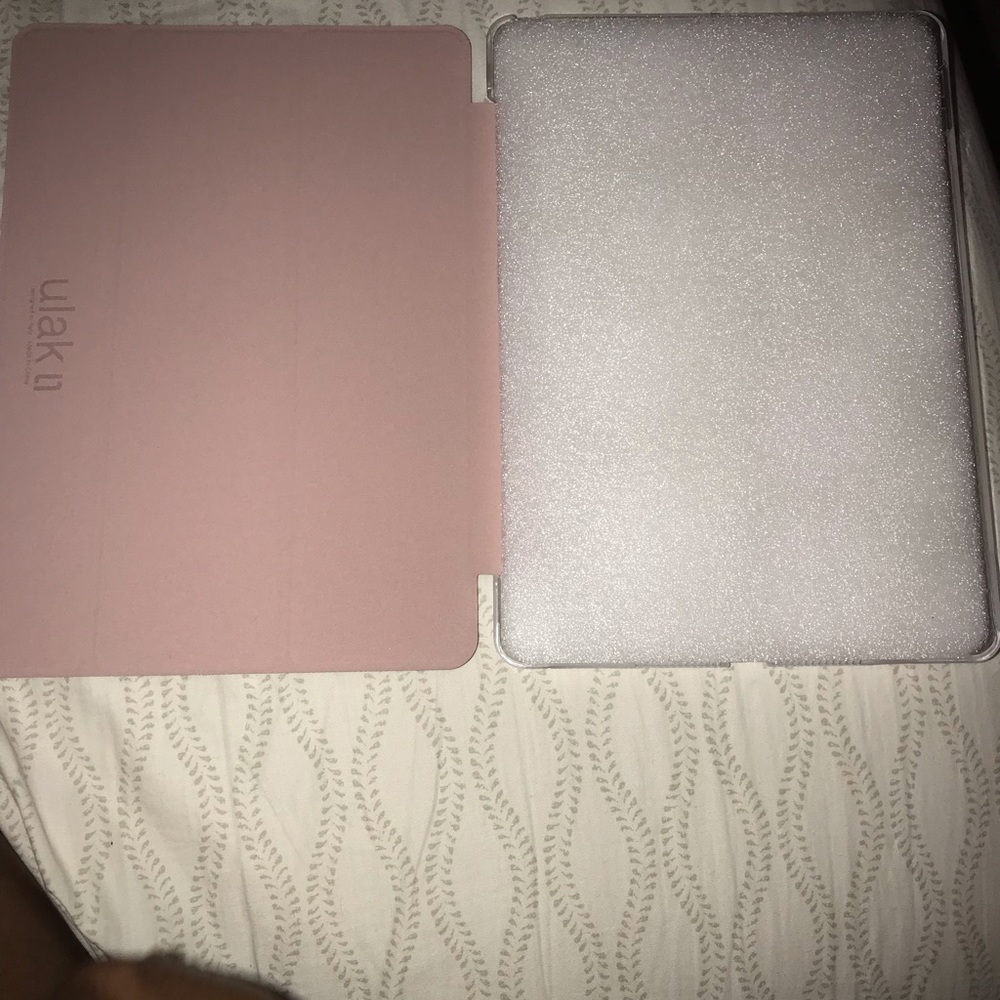 iPad case - Picture 3 of 5